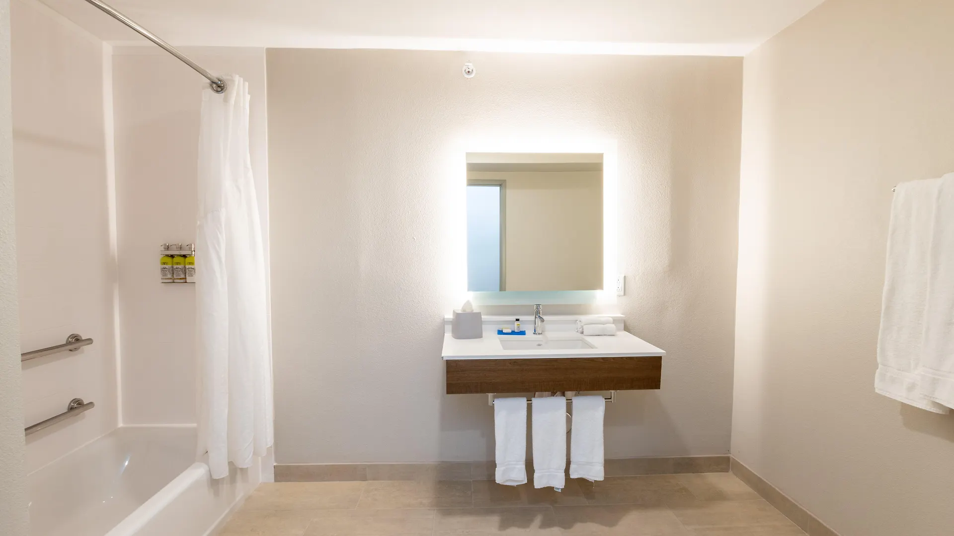 Holiday Inn Express - Anaheim West